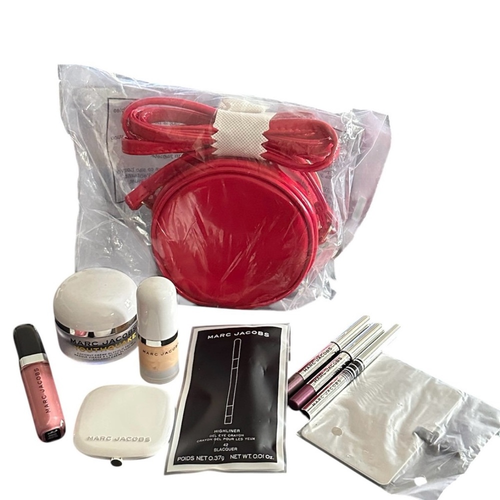 Marc Jacobs 8 Piece Beauty Bundle Set